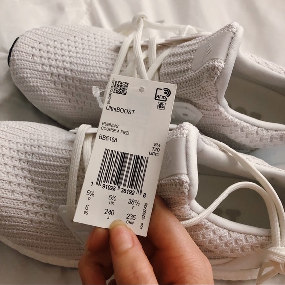 Ultraboost 4.0 - Picture 2 of 4